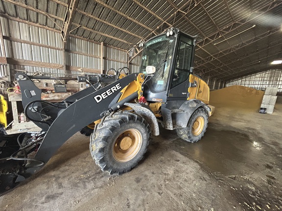 2022 John Deere 324L
